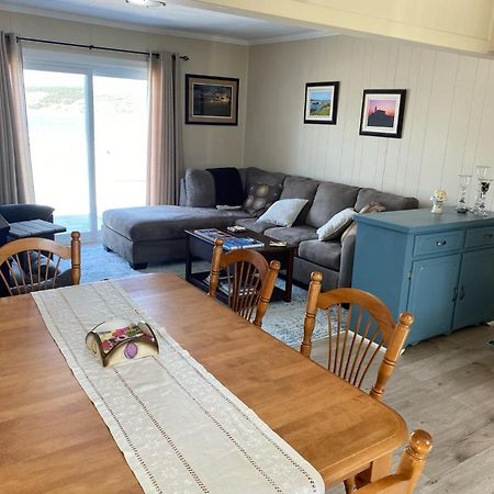Rocky Harbour Oceanfront Villa Exterior foto