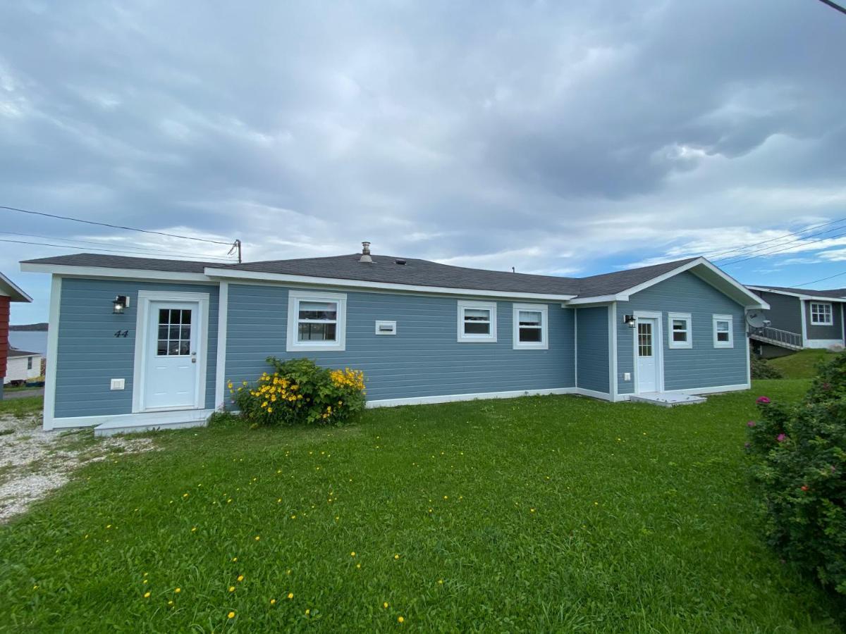 Rocky Harbour Oceanfront Villa Exterior foto