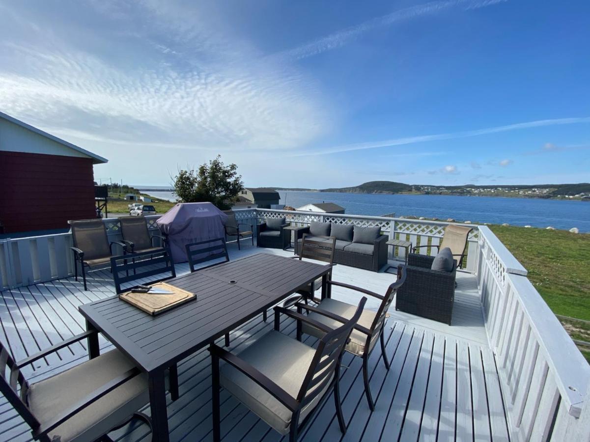 Rocky Harbour Oceanfront Villa Exterior foto